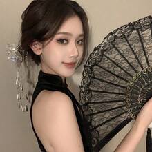 黑色羽毛折扇，中式汉服旗袍配饰，中国风新款中式舞蹈扇，拍照道具装饰，户外，花园，旅行必备，便携必备，沙滩必备，毕业季，毕业典礼，毕业礼物，毕业赠礼，毕业礼物，毕业赠礼，祝贺毕业，祝贺毕业生，优秀毕业生，毕业典礼，毕业派对，户外必备，旅行便携，徒步必备，露营必备，便携工具，夏季必备，夏季便携 - A - 查看 8