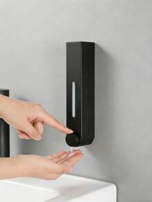 高档黑色壁挂式皂液器，420毫升，手动液体分配器，适用于浴室、厨房、酒店、办公室 - 黑色 - 查看 4