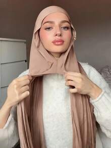 1 chiếc khăn trùm đầu Jersey may liền kèm mũ lót, chất liệu mềm mại, thoáng khí, thích hợp mặc hàng ngày, dự lễ hội, cầu nguyện, hành hương, có thể kết hợp với áo Abaya. - Màu Khaki - Xem 6