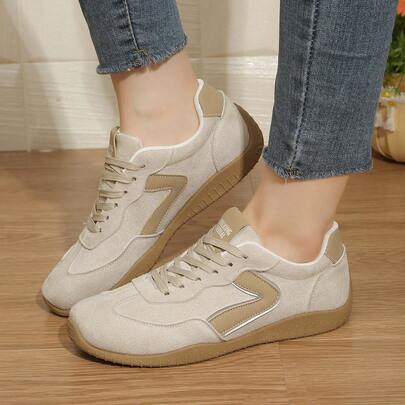 2026 Spring Women's Casual Sports Shoes, Soft Cushioning, Fashionable Retro Style, Color Block Design