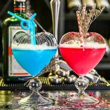 Ly cocktail pha lê hình trái tim thanh lịch, lãng mạn kèm ống hút cùng màu - Hoàn hảo cho Martini, rượu vang, nước ép và whisky - Phụ kiện quầy bar tại nhà lý tưởng và quà tặng cho các bữa tiệc. - trắng - Xem 9