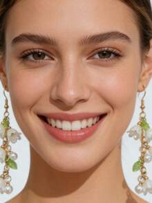 1 Pair Elegant Trumpet Flower Leaf Shaped Pendant Earrings, Handmade Fashion Dangle Earrings - Earrings - View 4