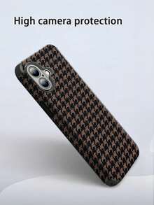 1pc Classic Black & White Houndstooth Pattern Phone Case, Creative Minimalist Fashion Protective Cover, Shockproof Dustproof Leather Adhesive Crafted With Speaker Hole Design, Suitable Compatible With Iphone 17pm/17pro/16pm/17/16/15/14/13/12/11, Galaxy S22/S23/S24 - Khaki - View 4