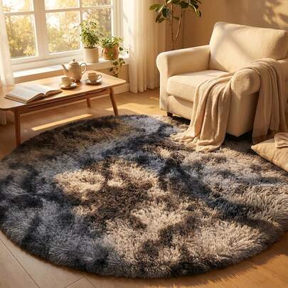 1块柔软圆形深灰色染色地毯。柔软亲肤，适合作为书房/卧室的奢华优雅装饰地毯，实用且易于保养。家居装饰地毯。