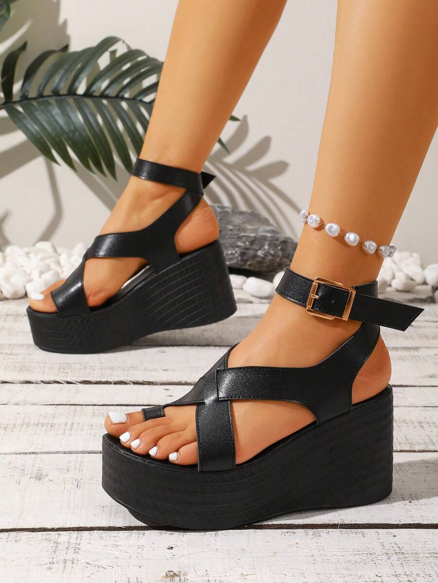 2026新款极简厚底坡跟凉鞋，夏季清爽纯色交叉绑带时尚别致，轻便PU鞋底舒适易穿，通勤和户外活动必备