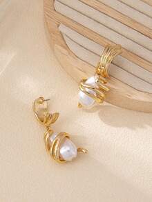 1 Pair European And American Asymmetrical Geometric Pearl Drop Earrings For Women - Multicolor - View 3