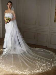 1件复古宫廷风格教堂式蕾丝婚纱头纱，3米*3米，白色，适合新娘、婚礼摄影配饰、订婚仪式、店铺展示，附赠发梳 - 彩色 - 查看 2