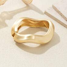 4pcs/1pc Punk Style Matte Wide Spring Clasp Bracelet, Asymmetric Metal Bracelet Design, Women Daily Party Accessory, Fashion Jewelry, Best Friend Gift - Gold - View 9