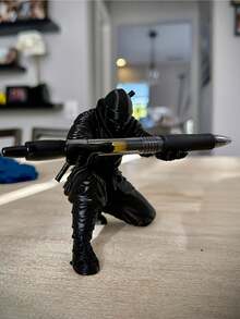 A Warrior-Shaped Pen Holder Design To Add A Fashionable Touch To Your Office Desk. It Can Accommodate Ballpoint Pens, Fountain Pens, Pencils And Various Stationery Items, Making It An Ideal Gift For Friends And Colleagues. - Multicolor - View 2