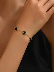 一套两件时尚五叶花手链，适合日常佩戴 - 黑與白 - 查看 4