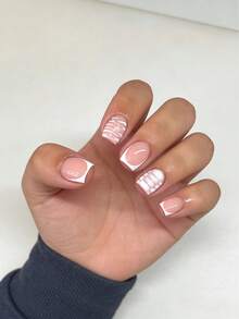 24片短方形豹纹法式美甲贴纸，简约设计，适合春夏美甲，易于佩戴，套装包含1瓶甲油胶和1把指甲锉，适合女性和女孩日常佩戴以及各种派对场合。 - 彩色 - 查看 1