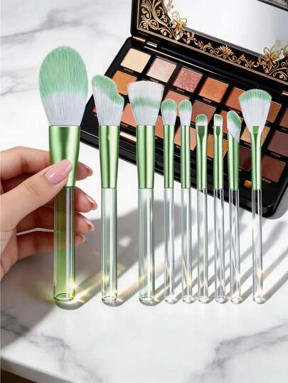 9-Piece Makeup Brush Set With Crystal Handles. The Brushes Are Used For Applying Eye Shadows And Foundation. It Also Includes Tools Suitable For Beginners, Such As Powder Brushes, Eyeshadow Brushes, Blush Brushes, And Detail Brushes. This Is A Complete Makeup Tool Set, Makeup Brush Set, Makeup Brush Set Combination, Suitable For Beginners And Makeup Enthusiasts As A Holiday Gift.