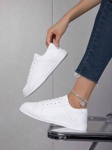 Women's White Lace-Up Skate Shoes, Casual Style Sports Sneakers - White - View 4