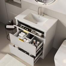 Gabinete de baño ranurado de 24 pulgadas con lavabo vanidad independiente estilo granja 2 cajones más 1 cajón desplegable montaje sencillo y limpieza fácil ideal para organizar tus artículos de baño con elegancia - Blanco - Ver 1