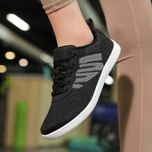 Sporty Barefoot Wide-Toe Couple's Running Shoes, Hiking Trekking Water Fishing Shoes, Breathable Mesh Quick-Dry Outdoor Climbing Camping Shoes - Black - View 3