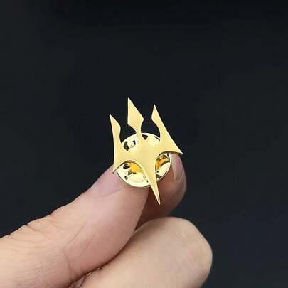 Minimalist Stainless Steel Trident Shaped Brooch, Unisex Suitable For T-Shirt, Suit Jacket Lapel Pin