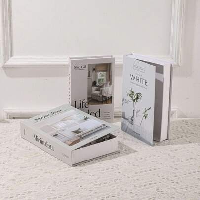 一款设计时尚的书籍造型收纳盒，模拟收纳盒道具和书籍模型，可用于整理桌面小物件、收纳遥控器和卡片，隐藏式设计，让您的桌面和书架美观整洁。