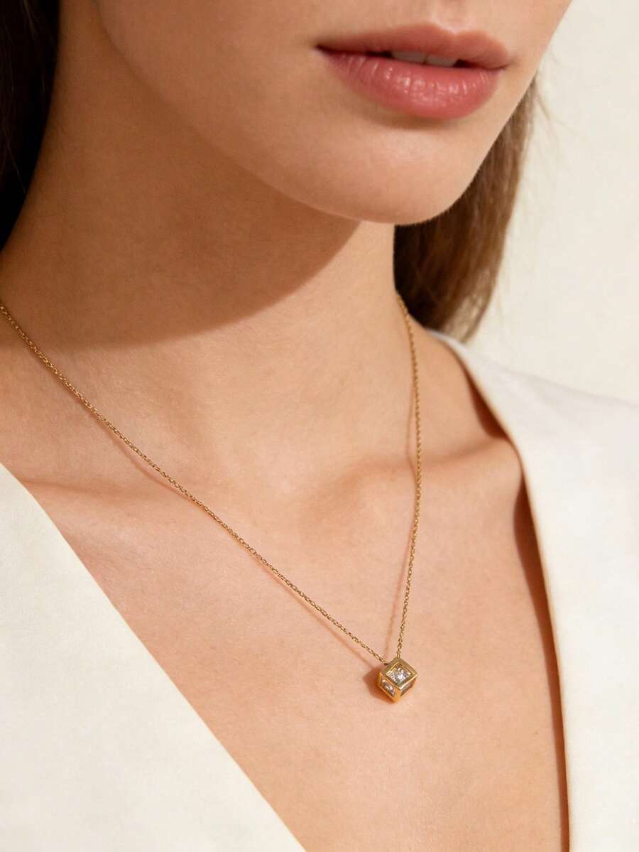 1件18K镀金镂空立方氧化锆方形吊坠项链，优雅女士锁骨链 - 金色 - 查看 1