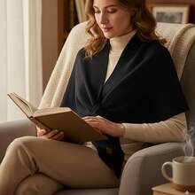An Elegant Retro-Style White Scarf Made Of Soft Imitation Cashmere, Featuring A Bow Buckle, Perfect For Everyday Wear. This Comfortable And Casual Shawl Is Ideal For Winter, Versatile For All Seasons, And Is A Durable - 白色 - 查看 11