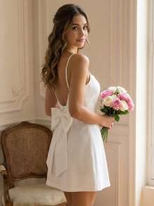 女士优雅白色露背蝴蝶结迷你连衣裙，时尚无袖派对连衣裙，精致夏季场合服装 - 白色 - 查看 2