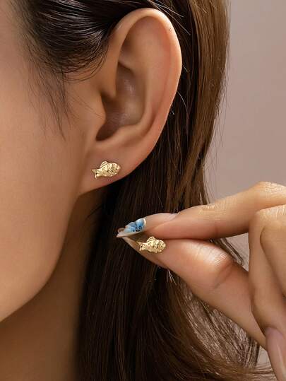 1 Pair Gold Plated Minimalist Fish Stud Earring For Women, Dainty Sea Animal Jewelry For Beach Vacation And Daily Wear