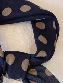 Foulard en soie à pois bleu marine, petit foulard carré polyvalent à la mode et doux pour la peau, cache-cou décoratif - Bleu marine - Voir 2