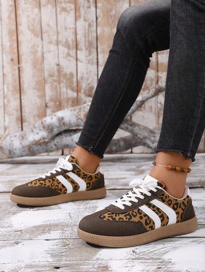 New Fashionable Versatile Striped Lace-Up Design Casual Outdoor Lightweight Lace-Up Round Toe Chinese Style Fabric Flat Non-Slip Sneakers For Spring, Summer, Autumn