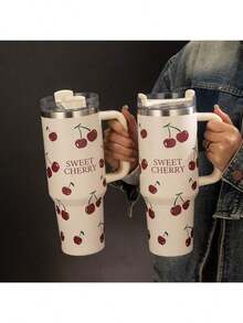 1 Peça Garrafa de Água de Grande Capacidade de 1200ml/40oz com Design de Letra e Cereja, com Alça e Canudo, Duas Tampas, Adequada para Água, Leite, Aveia, Chá, Suco, Café da Manhã, Café, Bebidas, Ideal para Café, Casa, Restaurante, Festa, Escritório, Dia dos Pais, Dia das Mães, Amigo, Namorado/Namorada, Família, Professor, Presente para Colegas de Trabalho, Halloween, Natal - Bege - Visão 2