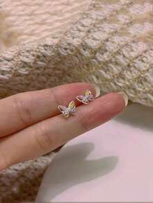 精致蝴蝶造型银色简约风格女士耳环 - 彩色 - 查看 4