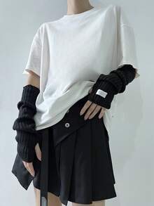 一双女士臂套，带布标装饰，适合日常、约会、居家和户外活动，融合朋克摇滚和Y2K元素，是万圣节保暖手套和Y2K夏季的理想之选。 - 黑色 - 查看 7