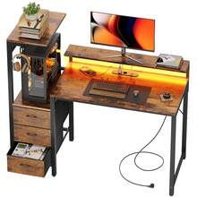 Escritorio para videojuegos con soporte para monitor y cajonera, iluminación LED, tomas de corriente integradas y puerto de carga USB, escritorio para ordenador de 120 cm (47 pulgadas) de ancho para oficina en casa con cajones, soporte para torre de PC y gancho para auriculares, espacio de trabajo moderno para dormitorio y sala de estar. - Marrón retro - Ver 1