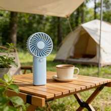 迷你手持风扇，使用2节AAA电池供电（不含电池），配有挂绳。适合户外、旅行和露营——随时随地保持凉爽，也是绝佳的派对礼物。风扇的续航时间取决于电池容量。 - 顏色 - 查看 14