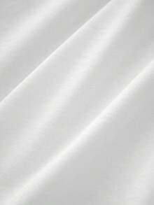 Frase en tono positivo con letras grandes rosadas que expresan confianza elegancia y dulzura acompañadas de un lazo que simboliza feminidad y actitud tierna camiseta de mujer casual 220g suave y cómoda - Blanco - Ver 6