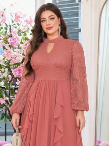 Đầm dạ hội trang trọng, thanh lịch với cổ áo khoét rỗng, ren hoa, tay áo phồng, chất liệu chiffon, viền bèo nhún, thích hợp cho lễ tốt nghiệp, dạ tiệc, vũ hội, đám cưới. - Bụi hồng - Xem 8