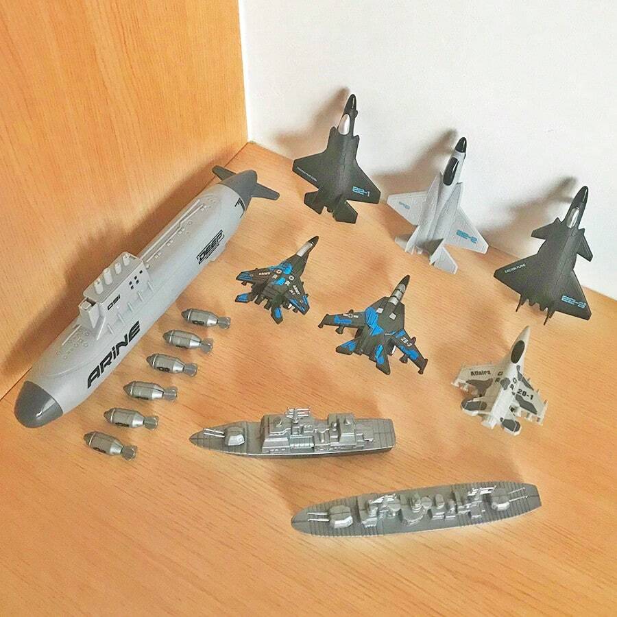 Toys Boys Love: Missile Submarine Model + 6 Fighter Jets + 2 Aircraft Carriers