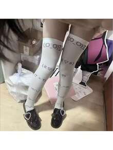 白色涂鸦字母印花过膝袜，原宿风，Y2K Cosplay 可爱舒适袜 - 白色 - 查看 2
