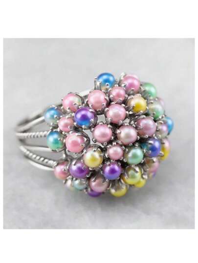 波西米亚风可爱彩色串珠镂空花朵铜戒指，手工制作，适合女性佩戴，适合派对和社交场合，是送给朋友的惊喜礼物。