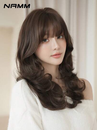 NAMM Peluca ondulada de color marrón de longitud media de 20 pulgadas para mujeres, peluca ondulada y rizada de longitud hasta los hombros con raya al medio, fibra sintética resistente al calor, peluca larga y completa hecha a máquina con aspecto natural, esponjosa y muy suave, accesorios de peluca de fibra sintética resistente al calor para uso en festivales de música, fiestas, festivales de Sakura, cosplay, anime o disfraces
