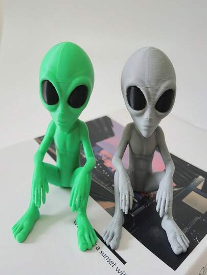 1pc Alien Statue 3D Printed, Humorous Space-Themed Decor, Collectible Display & Storage, Indoor/Outdoor Use, Unique Gift For Easter, Holidays, Birthday Parties, No Power Required