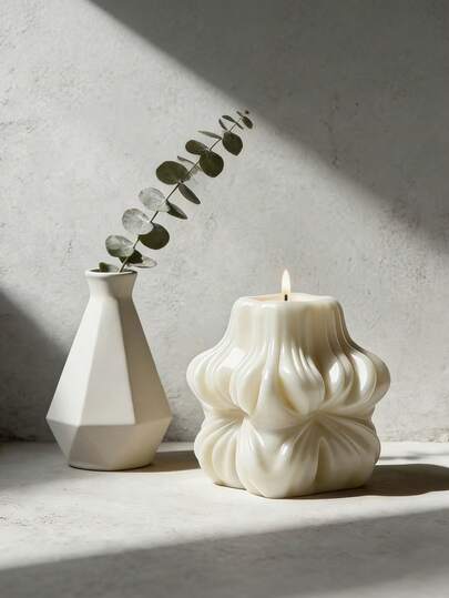 1个几何方块蜡烛，几何造型，香味持久，无烟，适合家居装饰，尤其适合卧室环境和DIY礼物。也适用于家居装饰、壁炉、客厅、中央装饰、办公室、情人节礼物、蜡烛套装、香薰蜡烛、朋友礼物、女士礼物。