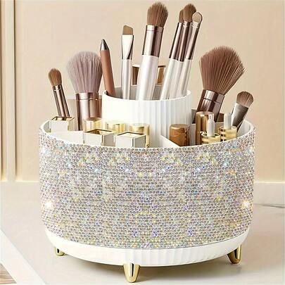 1个360°旋转水钻化妆品收纳盒 - 塑料化妆品收纳盒，带5个隔层 - 多功能收纳架，可收纳化妆刷、口红、护肤品和文具 - 耐用无异味桌面收纳盒，采用奢华条纹设计和水钻装饰