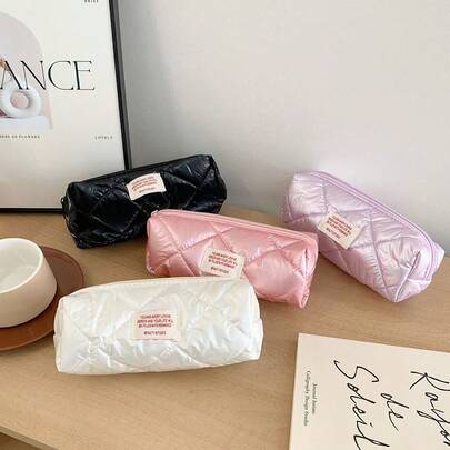 1个卡通绗缝铅笔盒，学生文具收纳袋，女士炫彩文具袋