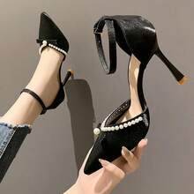 Zapatos de tacón para mujer Zapatos de tacón de aguja con punta cerrada, adorno de perlas y delicado cierre con broche de lazo. Elegantes zapatos de novia con un aire de cuento de hadas. - Negro - Ver 4