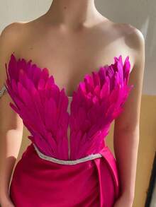 Gowns Woman Formal Elegant Ball Gown Dresses Prom Dresses For High School Strapless Feather Decor High Slit Maxi Dress, Satin Textured Waist Train Gown Dress, Perfect For Wedding, Gala & Party Feather Decor Strapless High Slit Maxi Dress, Satin Fitted Waist Train Gown Dress, Perfect For Wedding, Formal Evening & Party - Màu Hồng Tươi - Xem 3