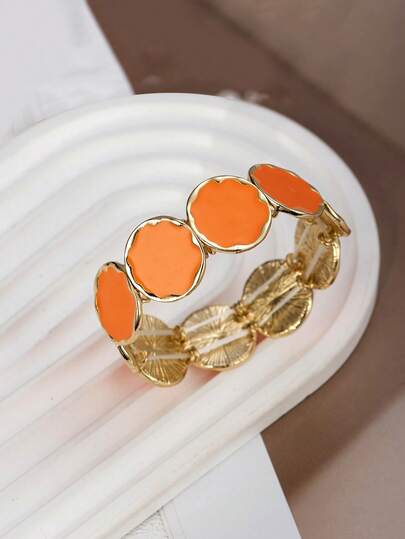 1条女士弹力圆形简约手链，优雅配饰，适合日常佩戴和送礼。