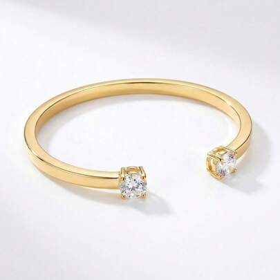 女士锆石镶嵌手镯，镀金铜色，时尚简约设计，休闲及正式场合皆宜。