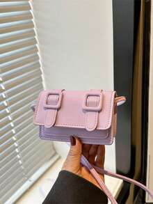 Questa nuova 1 pezzo di borsa a mano mini minimalista è casual, semplice e alla moda. Presenta un design con cerniera e una tracolla non regolabile, rendendola adatta per uscite quotidiane e gite di shopping. Può contenere facilmente gli essenziali di tutti i giorni, è un pezzo versatile ed è un must della moda. Si adatta a vari stili e occasioni, rendendola altamente adattabile. Può anche essere regalata agli amici. - Multicolore - Visualizzare 7