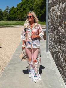 女士时尚两件套，适合秋季穿着，艺术印花纽扣上衣搭配飘逸阔腿裤，打造粉色造型。 - 粉色 - 查看 6