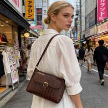 时尚纯色简约腰带装饰单肩斜挎包，适合购物、携带钱包、年轻女性、大学生、职场新人、白领人士。也非常适合办公室、大学、工作、商务、通勤、户外活动、旅行和郊游等场合。 - 咖啡棕 - 查看 5