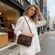 时尚纯色简约腰带装饰单肩斜挎包，适合购物、携带钱包、年轻女性、大学生、职场新人、白领人士。也非常适合办公室、大学、工作、商务、通勤、户外活动、旅行和郊游等场合。 - 咖啡棕 - 查看 10